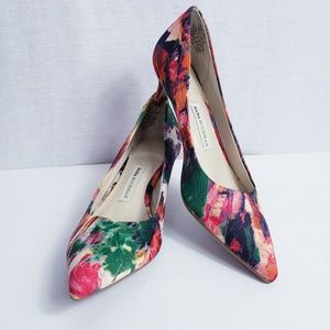 EC Dana Buchman size 7 Multicolored Kitten Heel